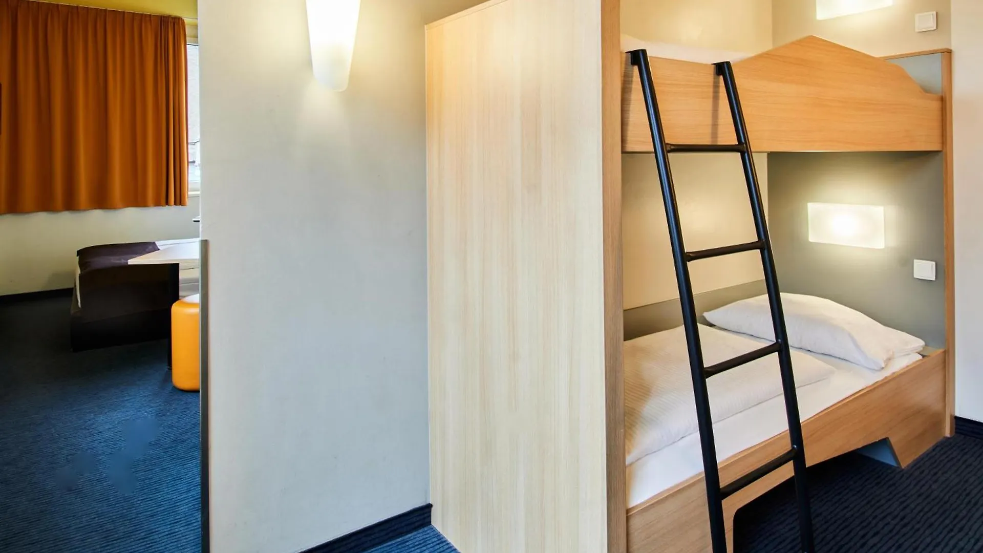 ***  B&B Hotel Frankfurt-Hbf フランクフルト ドイツ