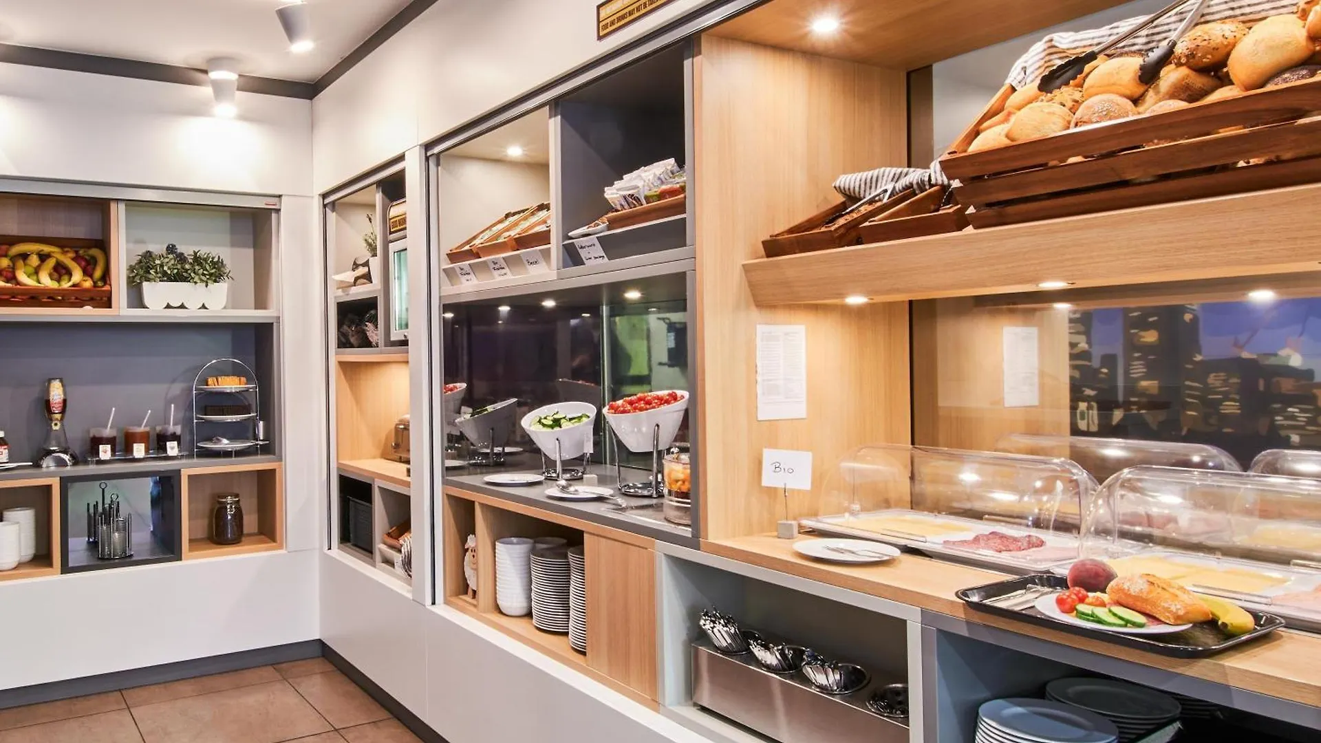 B&B Hotel Frankfurt-Hbf フランクフルト 3*,  ドイツ